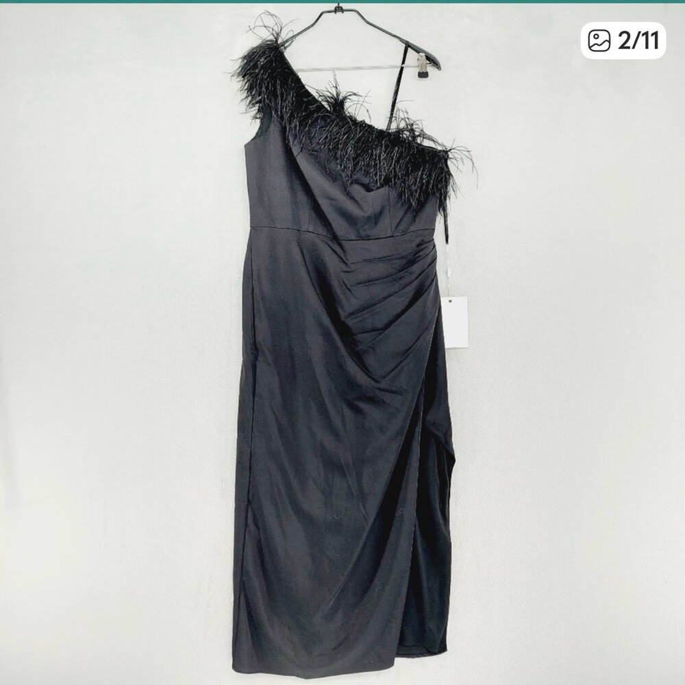 Elegant One-Shoulder Black Feather-Trim Midi Dress - Picture 3 of 7